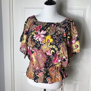Super cute top Sunny Leigh floral and paisley sz M